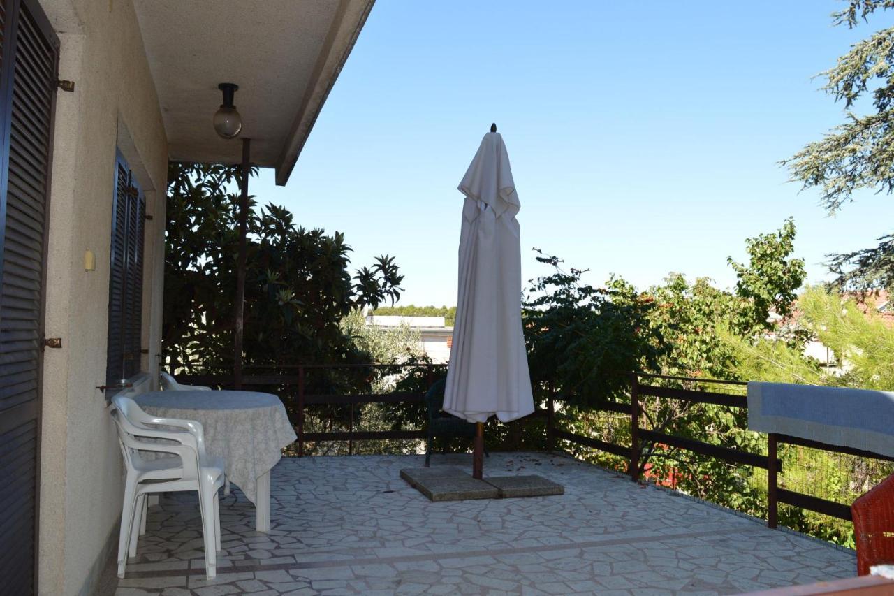 Holiday House Neno Grebastica Luaran gambar